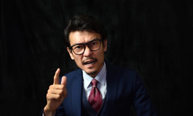 上司に代われ　社長を出せ